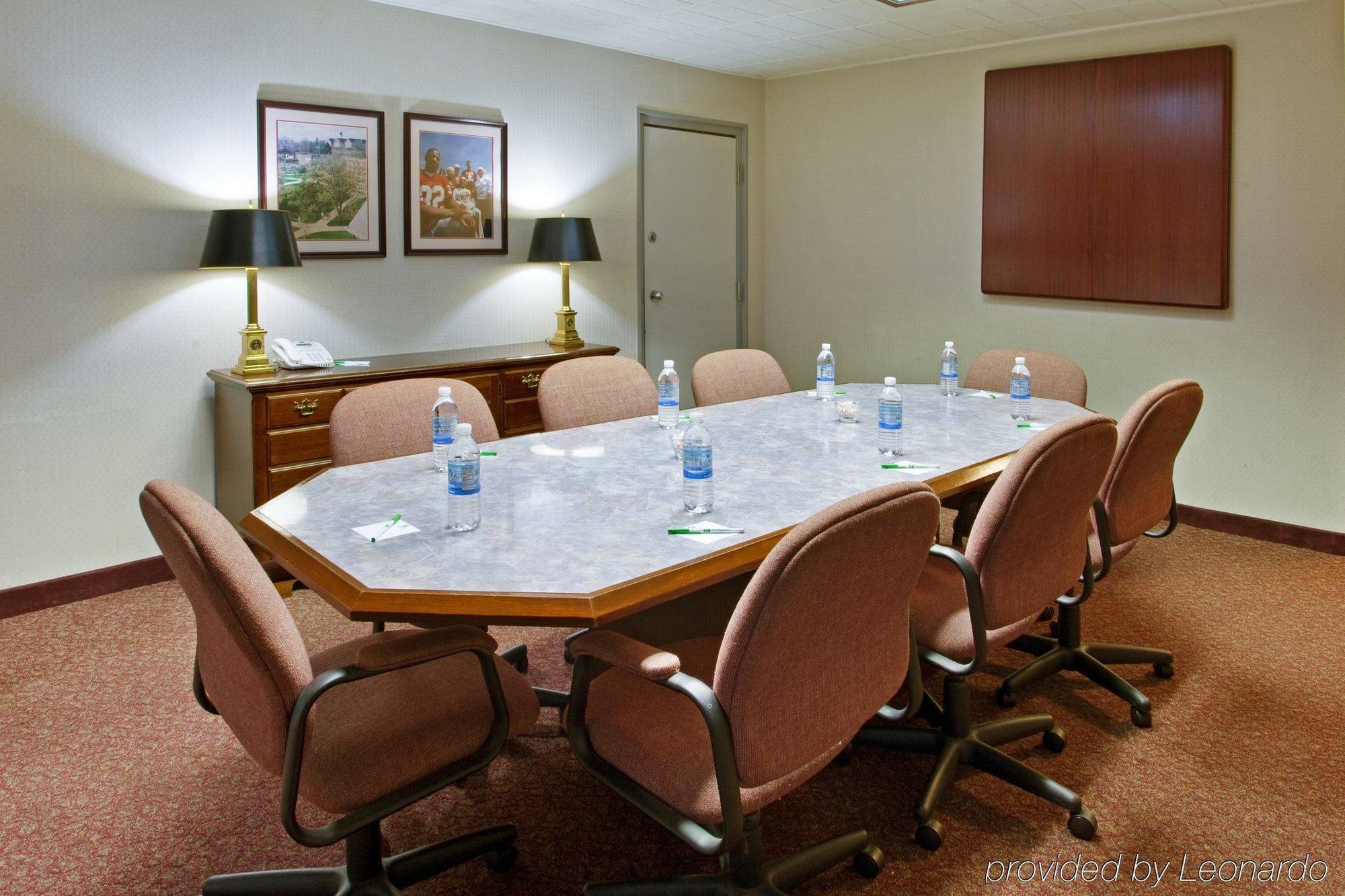 Hotel Ramada By Wyndham Indiana